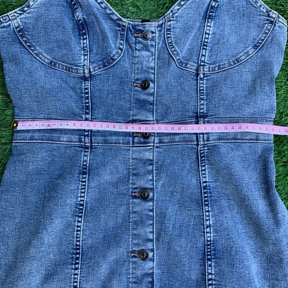 H&M Structured Button Up Denim Dress - Picture 5 of 7